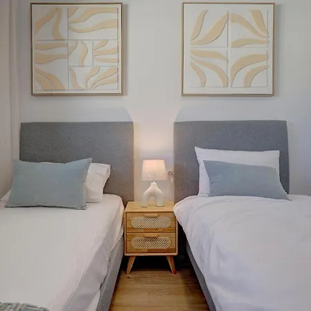 Stylish Floor 2 Bedroom Escape In Διαμέρισμα *